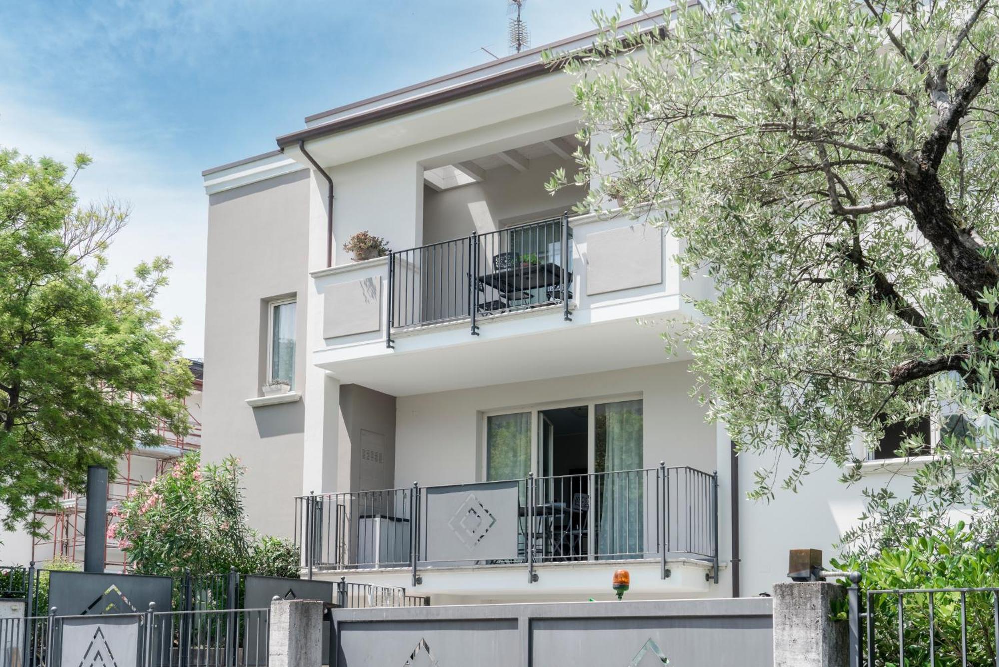 Matteotti Apartments Desenzano del Garda Eksteriør billede